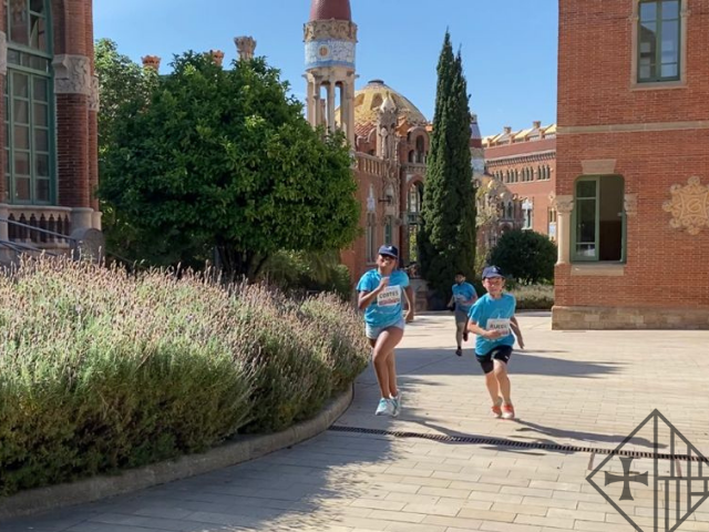 Els alumnes de l’escola Mas Casanovas han comprovat el recorregut de la Cursa Científica de l’Hospital de Sant Pau